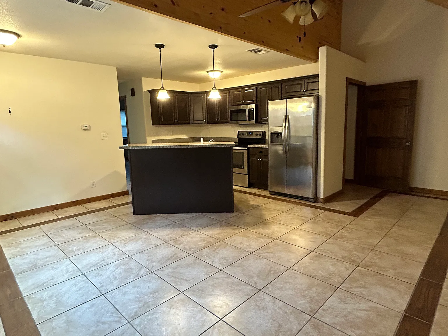 117 S Kaupo Dr — Photo 2