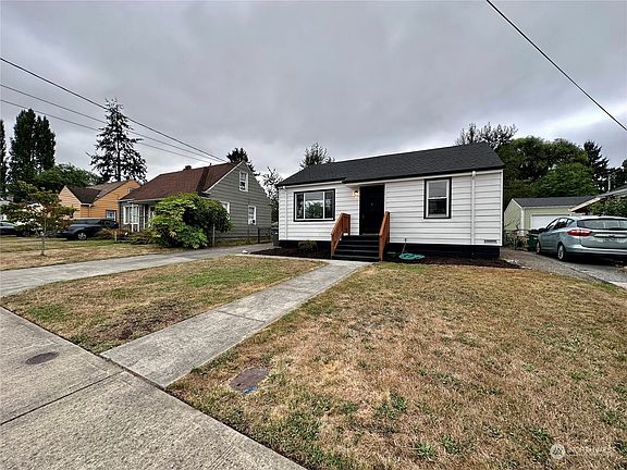 2nd image of 13831 37th Avenue S