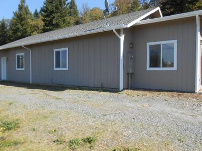 300 Hartman Ln, Grants Pass, OR, 97527