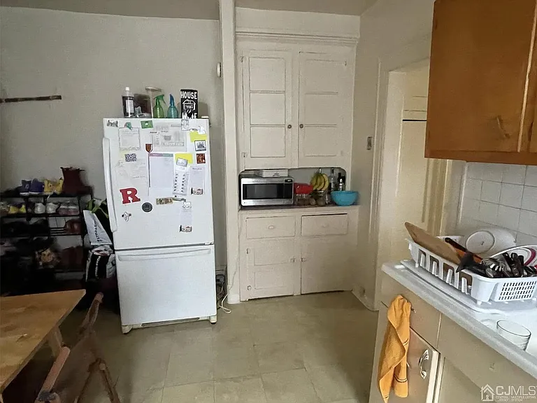215 Denison St #1 — Photo 9