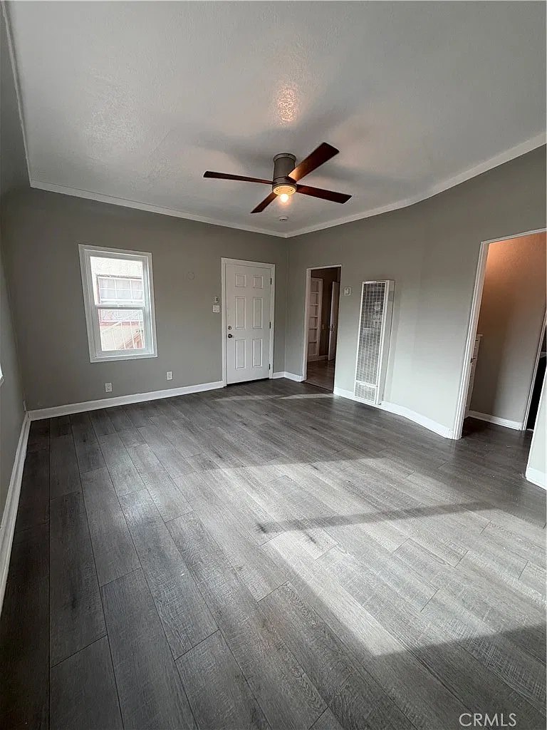 Studio, 420 sqft, $1,525 — Photo 3
