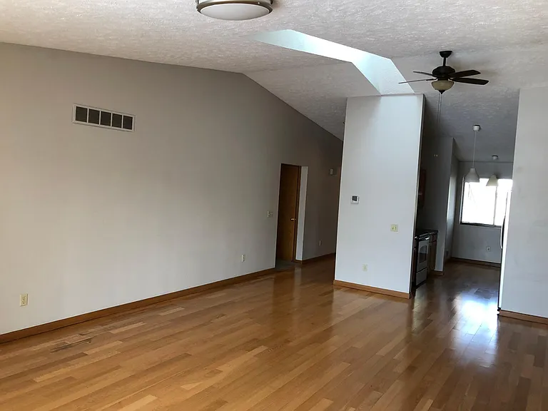 2329 Coyote Creek Dr — Photo 10