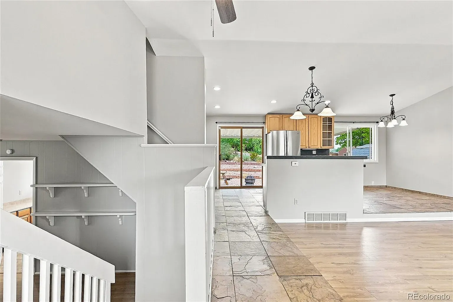 3 bed, 1726 sqft, $2,650 — Photo 2