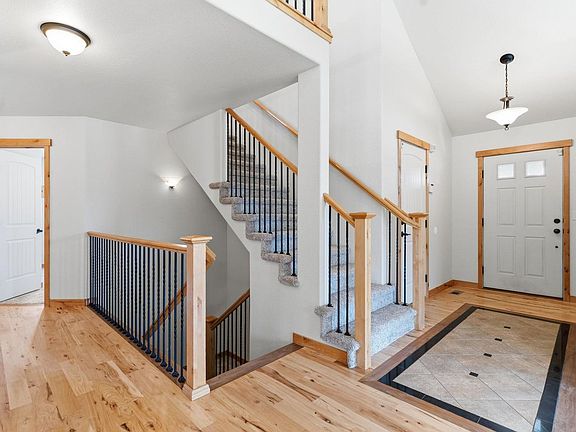 5th image of 410 Saratoga Way