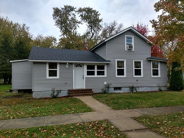 1st image of 225 E Lahman St
