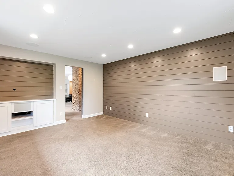 4487 W Berry Ave — Photo 13