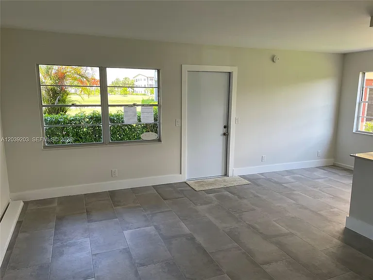 136 Brighton Dr #136-D — Photo 8