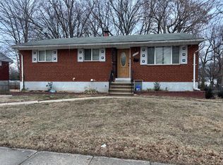9118 Rolling View Dr, Lanham, MD 20706