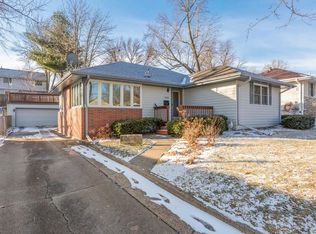 2224 Locust St, West Des Moines, IA 50265