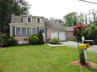 7423 Surbrook Rd, Baldwinsville, NY 13027