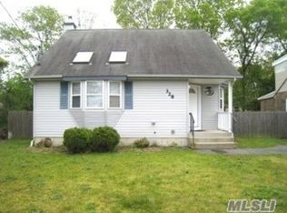 328 Commack Rd, Shirley, NY 11967