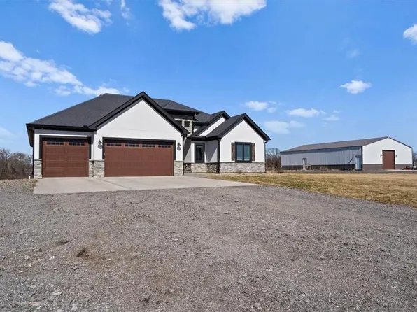 15320 E 203rd St, Peculiar, MO 64078