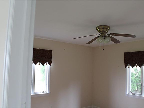 4th image of 1610 Wapakoneta Ave