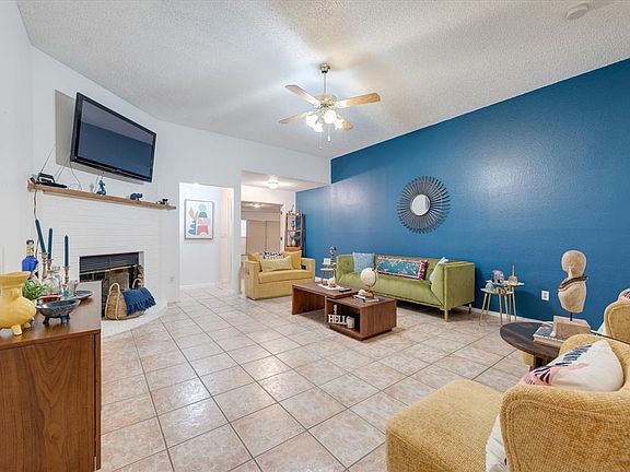 2nd image of 1015 Breezewood Dr