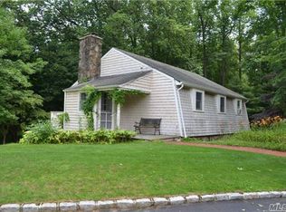 61 Saw Mill Rd, Cold Spg Hbr, NY 11724