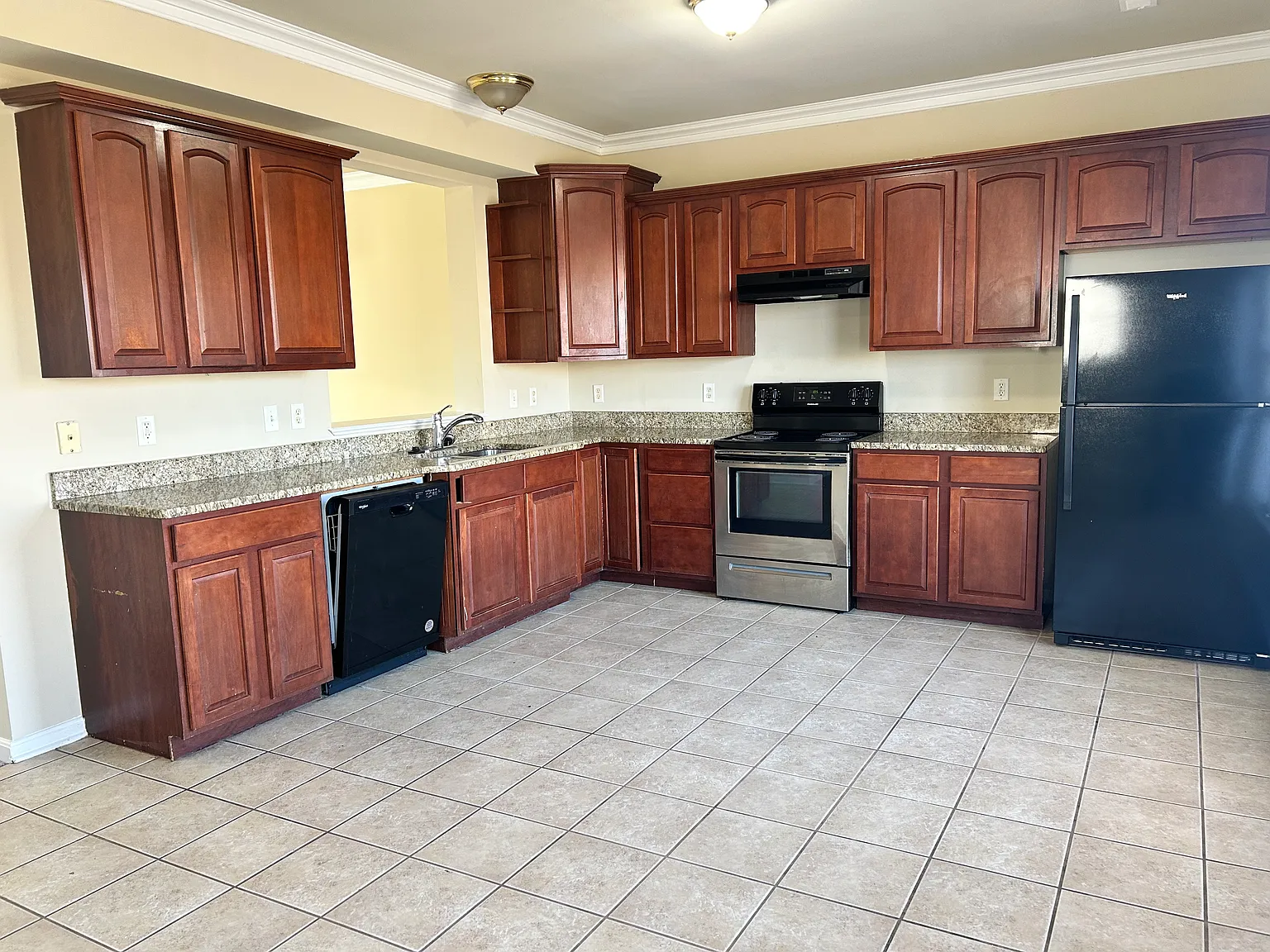 3 bed, 2.5 bath, 1600 sqft, $1,850 — Photo 1