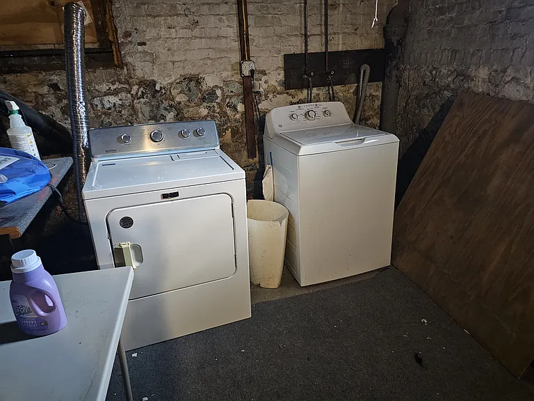 182 Chestnut St #1 — Photo 10