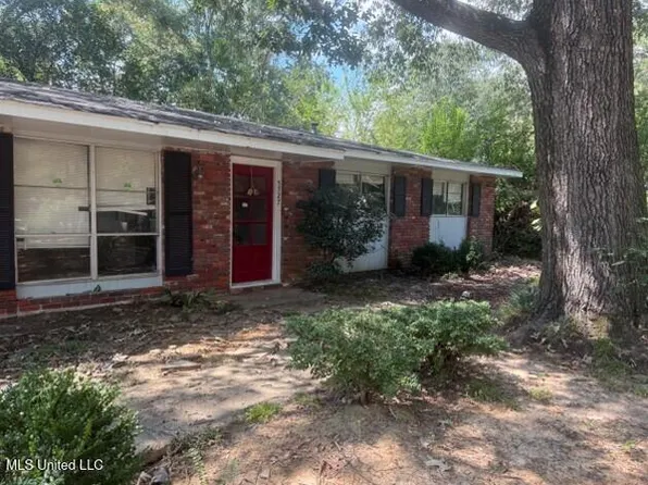 5727 Orchardview Dr, Jackson, MS 39211