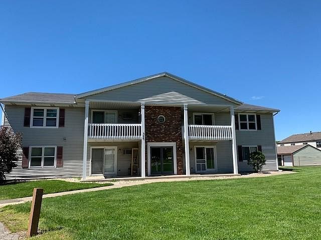1st image of 320 Oxford Ct APT 7
