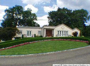 63 Copperleaf Ter, Staten Island, NY