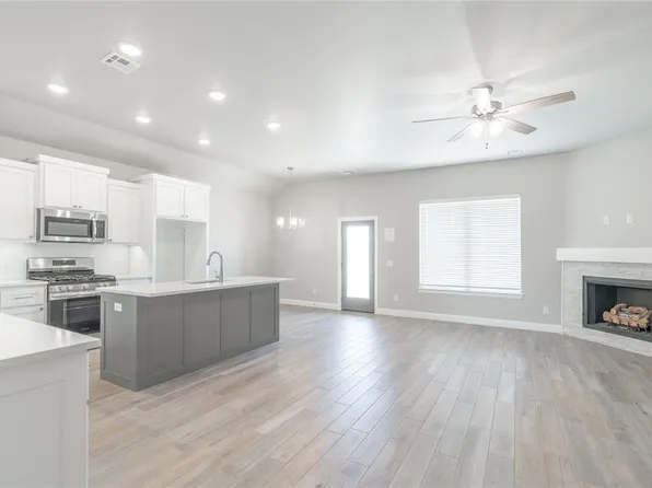 1220 Colonial Ave, Tuttle, OK 73089