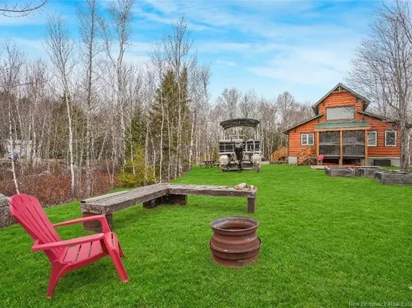 337 Two Eel River Ln, North Lake, NB E6H 0A4