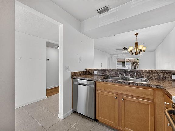 5th image of 3004 PLAZA TERRACE DRIVE #3004