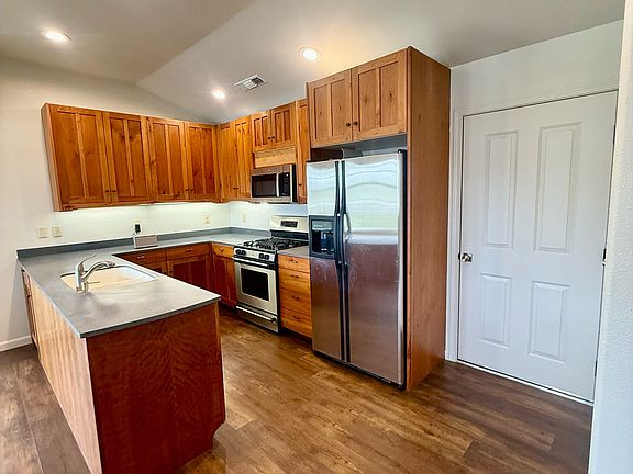4th image of 16083 Indian Springs Ranch Rd
