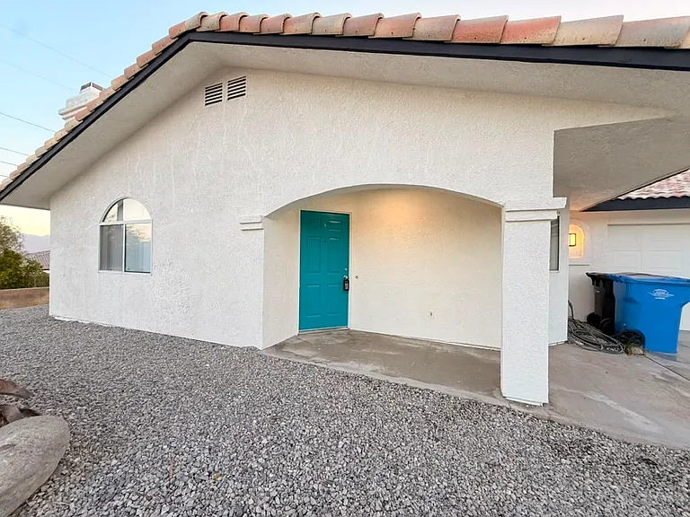 11331 Verbena Dr #B — Photo 2