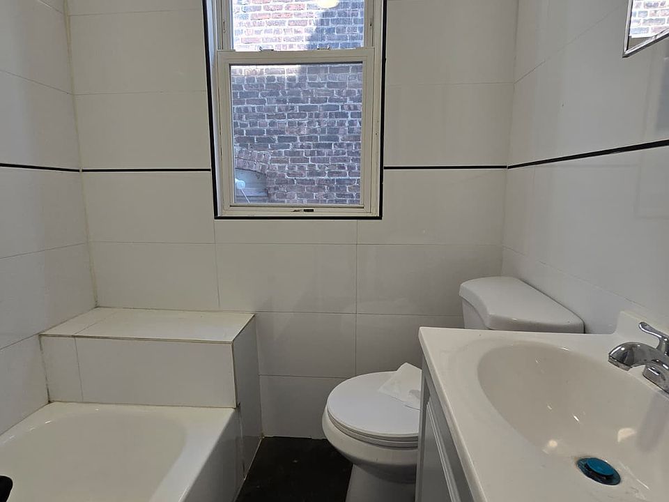 1st image of 211 Grant Ave #1L