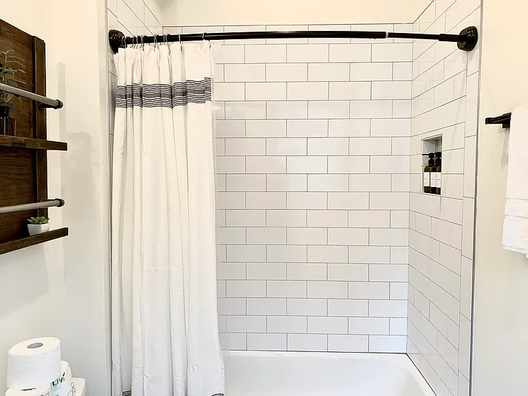 1027 E Trinity Ln — Photo 50
