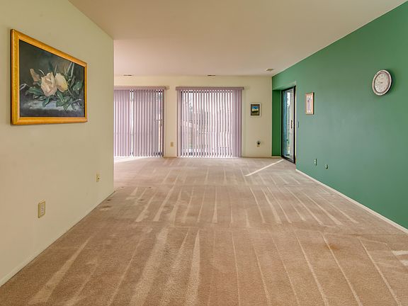 4th image of 18067 University Park Dr