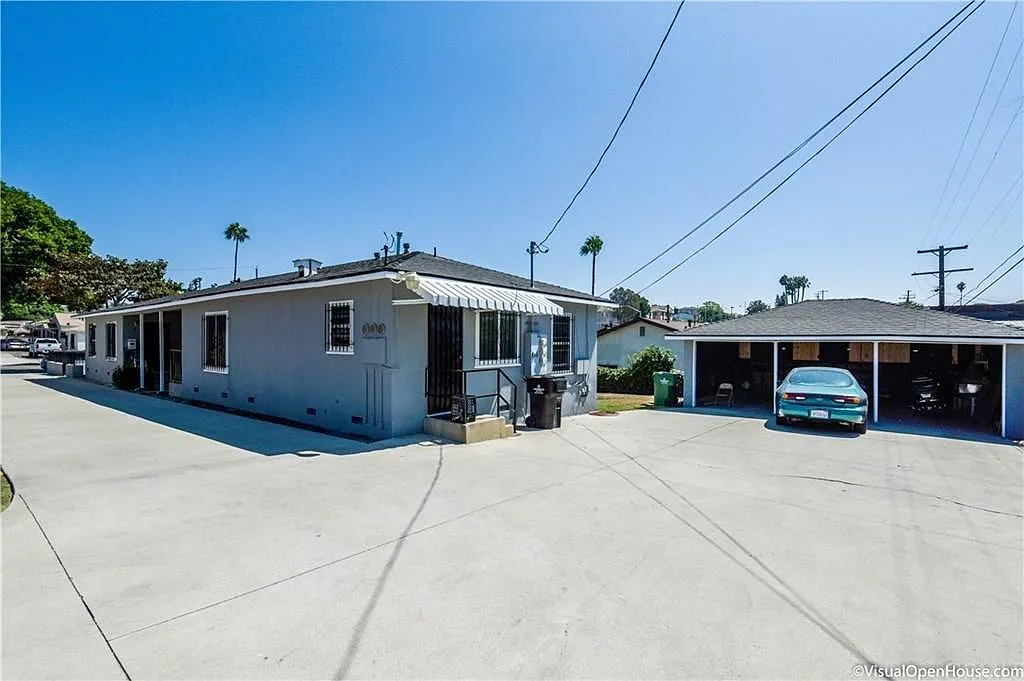 2 bed, 900 sqft, $2,595 — Photo 3