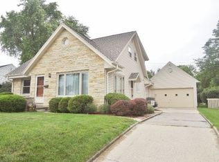 9604 W Center St, Milwaukee, WI 53222