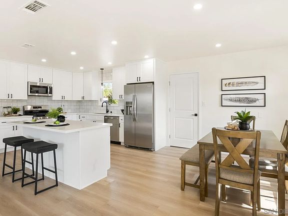 4th image of 9484-86 La Cuesta Dr