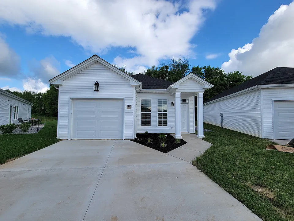 109 Thoroughbred Dr