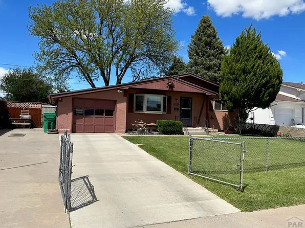 3729 Devonshire Ln, Pueblo, CO 81005