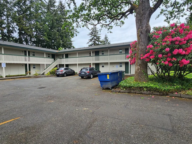Greenfield Apartments — Photo 1