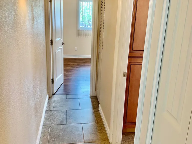 15611 N 57th Ln — Photo 8