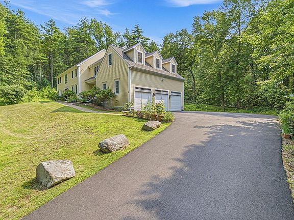 3rd image of 85 Cedarwood Rd