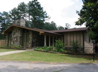 135 Sweet Auburn Ln, Dacula, GA 30019