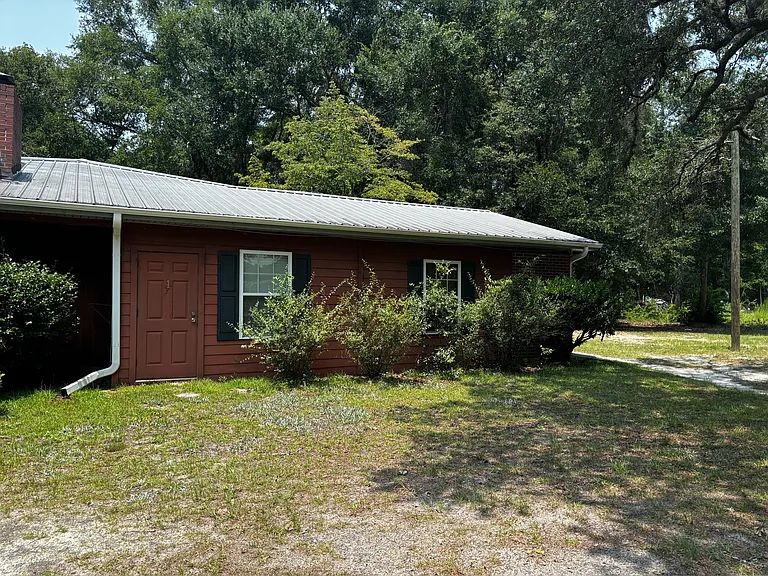 1641 Rayonier Rd #A — Photo 1