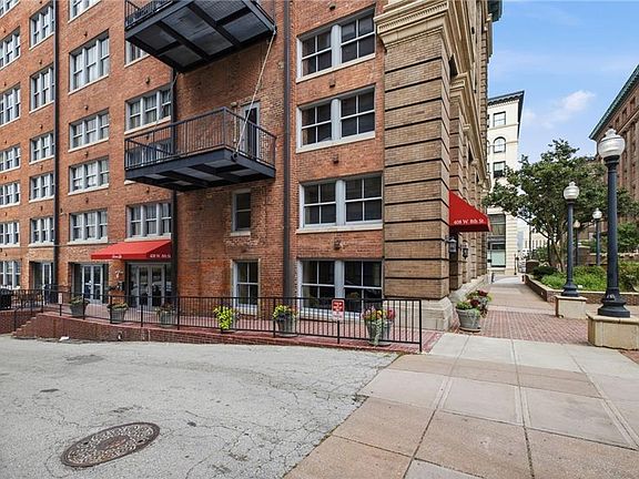 3rd image of 712 Broadway Blvd #503