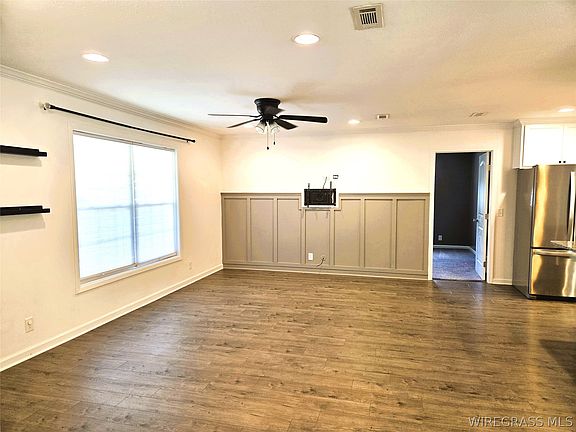 4th image of 204 Springdale Dr