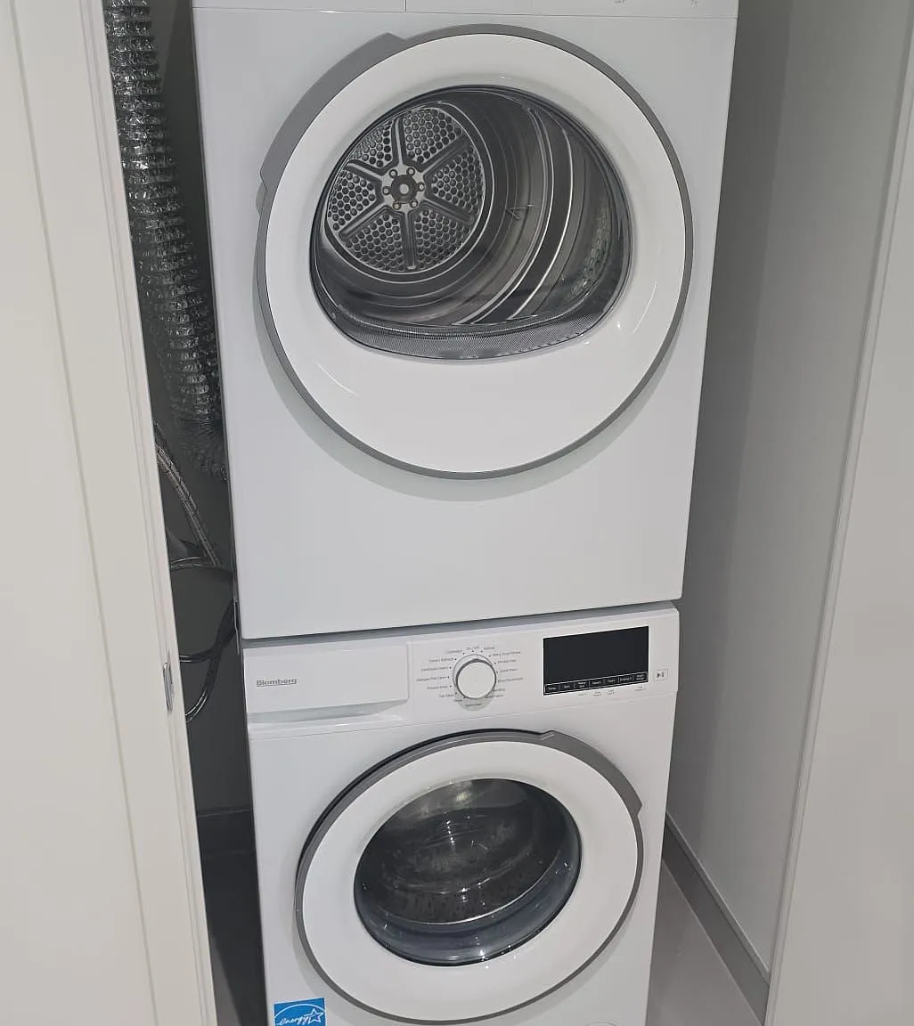 1 bed, $2,300 — Photo 4