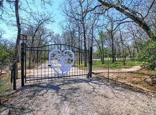 151 Spring Creek Dr, Cedar Creek, TX 78612
