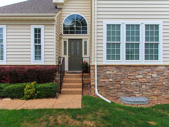 Private side entrance