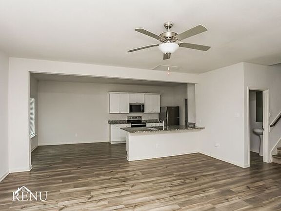 4th image of 1922 Hialeah Dr