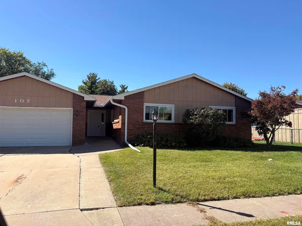 107 Chestnut Dr, Morton, IL 61550