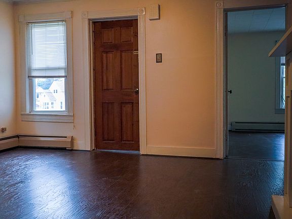 4th image of 75 Saint Charles St